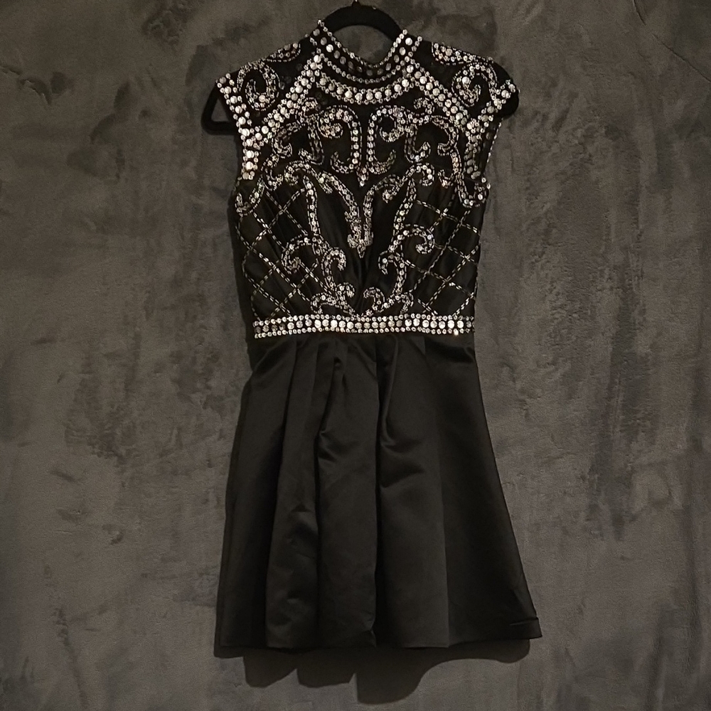 Black Embellished Sleeveless Dress